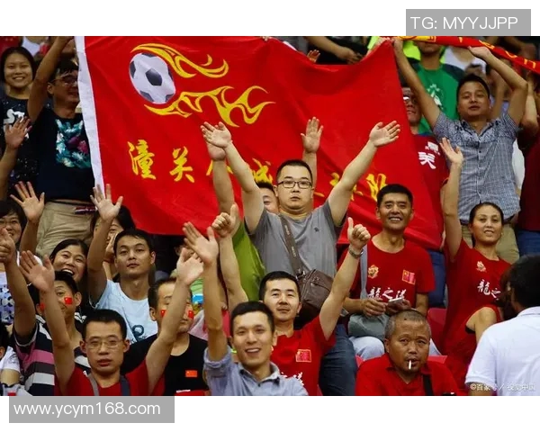 广州足球队配合引发热议球迷对战术执行和团队默契的不同看法 广州足球队配合引发热议球迷对战术执行和团队默契的不同看法