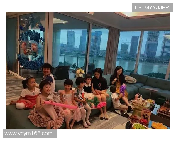 足球明星郜林的妻子是谁揭秘他们的爱情故事与家庭生活的点滴分享