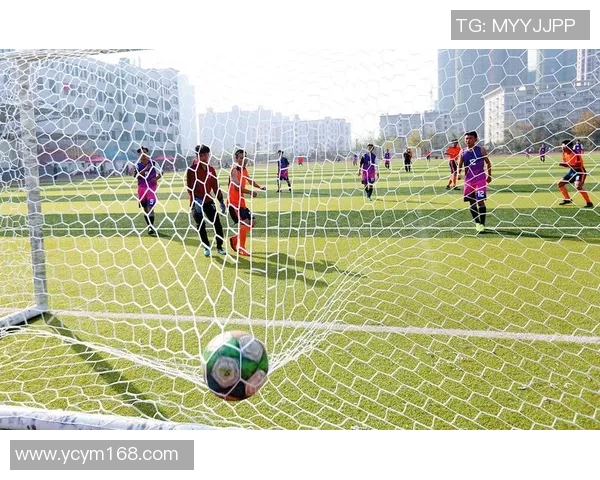 高清足球明星贴花图片尽享球场魅力与激情瞬间的完美呈现 高清足球明星贴花图片尽享球场魅力与激情瞬间的完美呈现